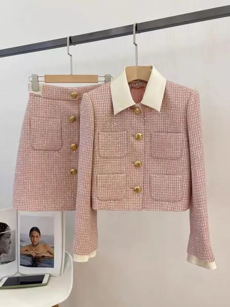 Vestido de duas peças de alta qualidade lantejoulas de luxo pequena fragrância tweed conjunto mulheres jaqueta curta casaco saia conjuntos coreano doce 2 ternos 231218