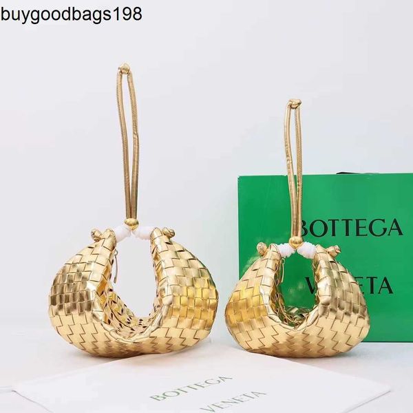 BottegaaVeneta Bolsas Vira Bolsa Pequena Bola Dourada Vire Requintada e Elegante Bolsa Tamanho Pequeno Item Leve Alta Aparência Valor Luz Luxo Final Estilo Francês