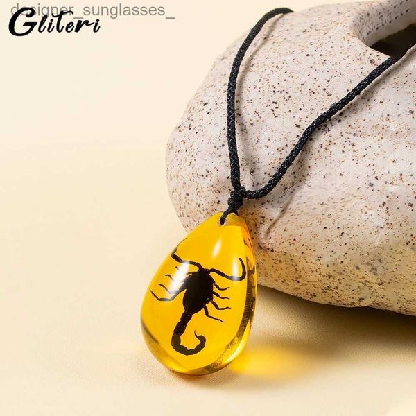 Kolye Kolyeleri Geiteri Scorpion Amber Kolye Kolyeleri Erkekler için UNISEX Doğal Su Damlacık Reçine Böcek Suç Mücevher Aksesuarları Toptanel231218