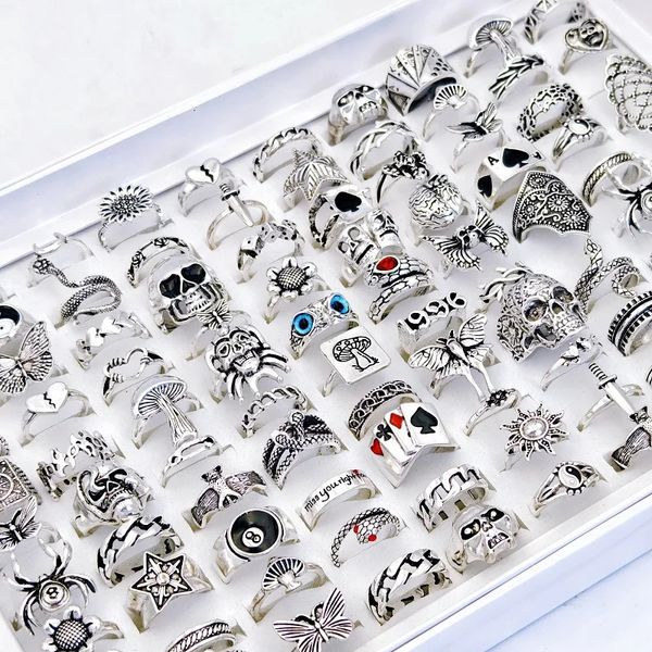 Bandringe 50 Teile/los Vintage Punk Schmetterling Schädel Schlange Ringe für Männer und Frauen Gothic Herz Poker Antik Silber Hip Hop Ring Party Geschenk 231218