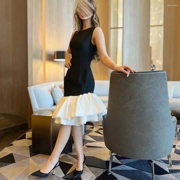 Partykleider Damen Schwarz Satin Cocktail Hoco für Hochzeit Kurze Rüschen Trompete Abendkleid Teenager U-Ausschnitt Vestido Formal