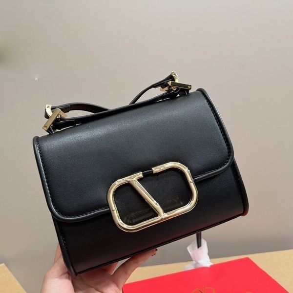 Design de alta qualidade, nova bolsa feminina versátil e moderna, leve, luxuosa, crossbody, elegante, pequena, quadrada, de um ombro, portátil, feminina, corrente, axilas