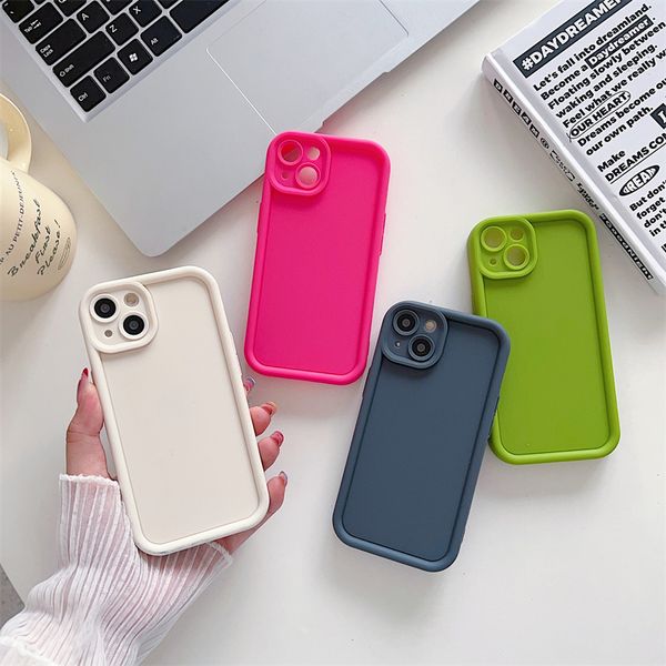 Matte TPU Soft Phone Cases para iPhone 15 14 11 13 12 11 Pro Max Back Soft Cover DIY Celular Case Plain Colorido Preto Branco Preço de Fábrica