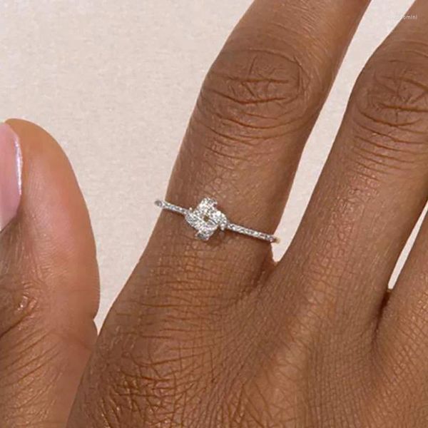 Cluster Ringe Zarte Zierliche Für Frauen Koreanische Kristall Zirkon Nette Versprechen Ring Gold Farbe Finger Zubehör Schmuck Mädchen Geschenk R723