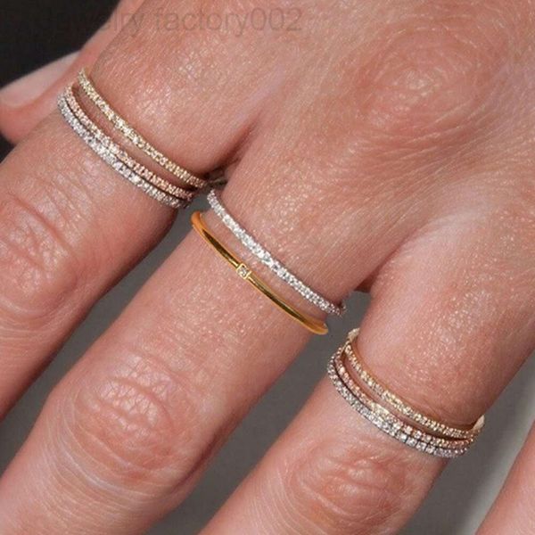 Joias minimalistas meio cz incrustadas delicadas 18K banhadas a ouro aço inoxidável 1 mm fina eternidade cúbica simples anel para mulheres