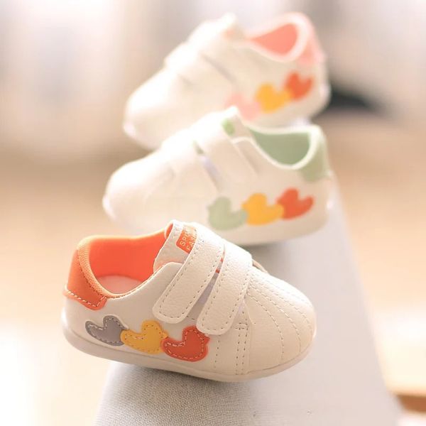 Sapatos planos sapatos de menina de bebê Spring Autumn Pattern Sneakers Kids Kids 13 Year Boys Shoe Funcional Sole para criança 231218