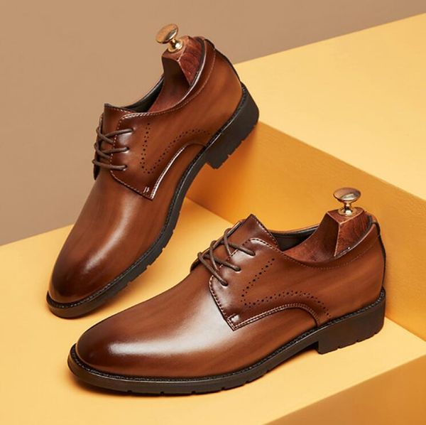 Avrupa sivri uçlu deri ayakkabılar erkekler oxfords resmi deri erkek ayakkabı iş elbise brogue flats erkekler düğün ayakkabıları