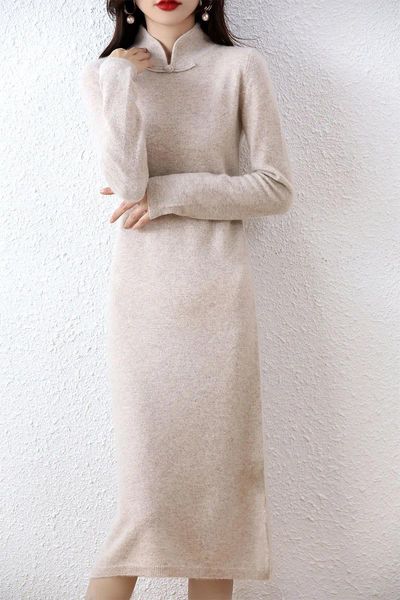 Abiti casual Abito maglione in lana merino Gonna ufficiale con bottoni in stile cinese per autunno e inverno 2023 da donna