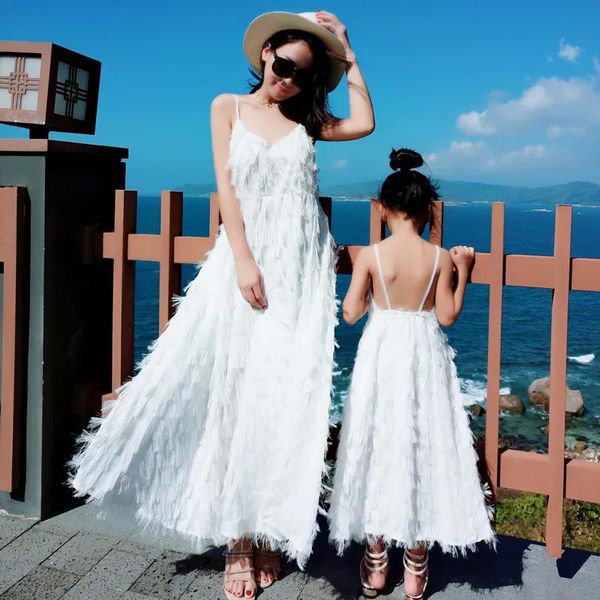 Abiti 2023 Abbinamento in famiglia Outfit Tank Napsel Mot Mother Dresses Mommy and Me Clothes Mother Dress Kids Dress Mom Bambie Girl Girls Cloth