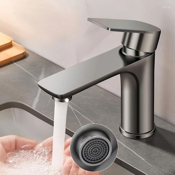 Rubinetti per lavandino del bagno Rubinetto in acciaio inossidabile Lavabo per uso domestico e acqua fredda