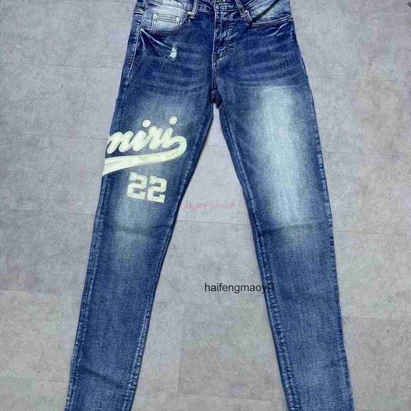 Jeans jeans de jeans de jeans AMIS IMIS IMIRI AMIIRI AMARI ES MODIMENTO NOVO Jeans de rua Amirl Blue Wash Amirlies Letter Leather Bordado SL 2J3C