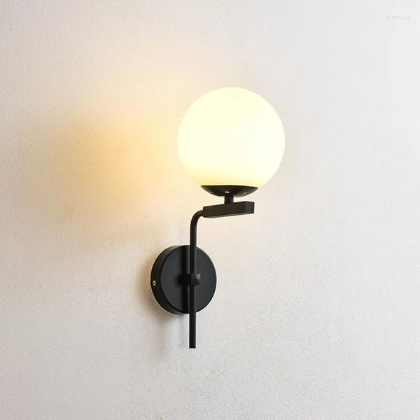 Lâmpada de parede Nordic LED Ferro Dourado para Corredor Quarto Cabeceira Banho Bola de Vidro Arandelas Luz Decoração de Casa Luminárias