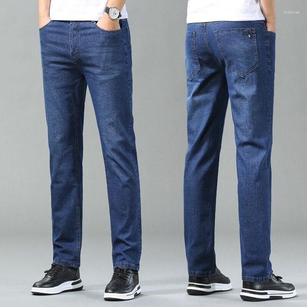 Jeans maschi maschi affari blu e nero