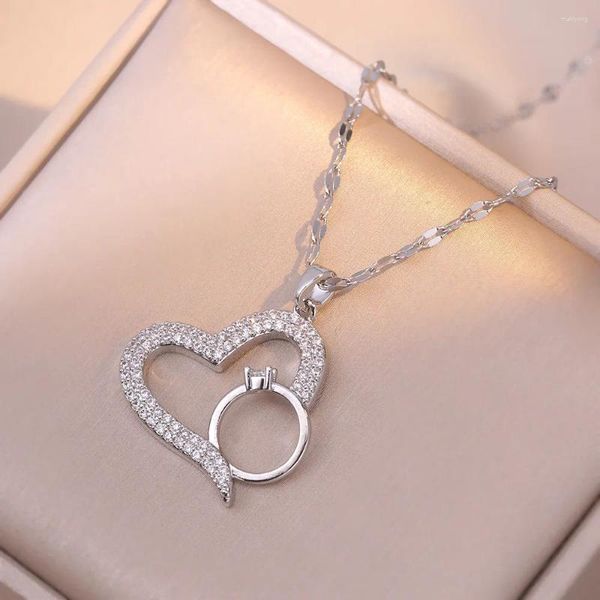 Collane con ciondolo Collana con anello a forma di cuore in cristallo micro pavimentato in acciaio inossidabile per le donne Accessori di gioielleria di lusso alla moda