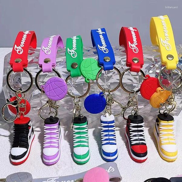 Anahtarlıklar 100pcs 3D Mini AI1 Kauçuk Sneaker Ayakkabı Anahtarlık Toptan Pvc Keyasyon Basketbol Sporları Kutularla Anahtar Zincirler 832 Stilleri Seçin