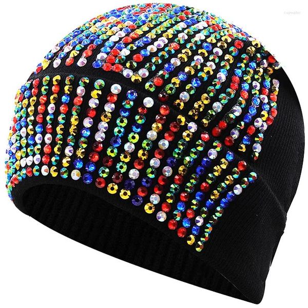 Berets Hip-Hop Punk Strass Gestrickte Beanie Hüte Männer Frauen Streetwear Casual Cap Weihnachten Party Bling Warme Schutz Ohr Hut winter