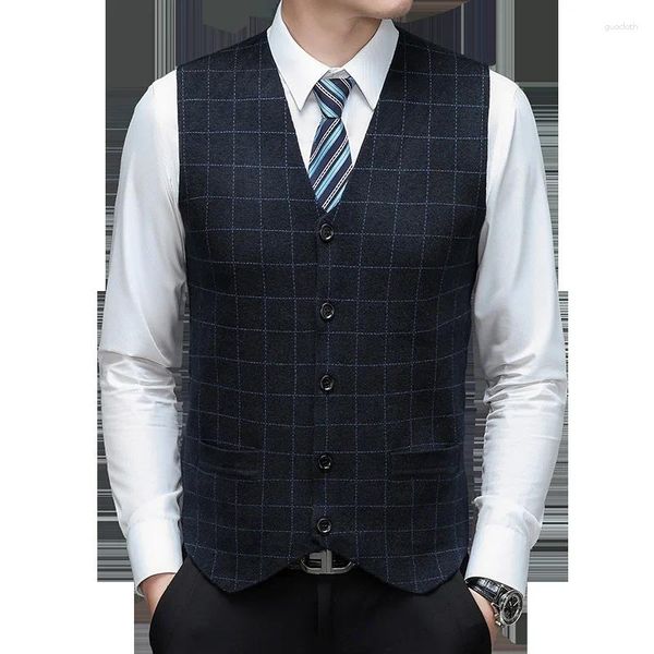 Männer Westen Männer Smart Casual Strickanzug 2023 Ankunft Herbst und Winter Warme Mode Plaid Klassische Top Grade Gestreifte Weste Bleazer