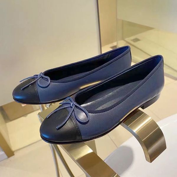 Paris Lüks Tasarımcı Bale Daireler Ayakkabı Kapiteli Bowknot Yuvarlak Baş Lady Resmi Orijinal Deri Elbise Ayakkabı Konforlu Tek Ayakkabılar