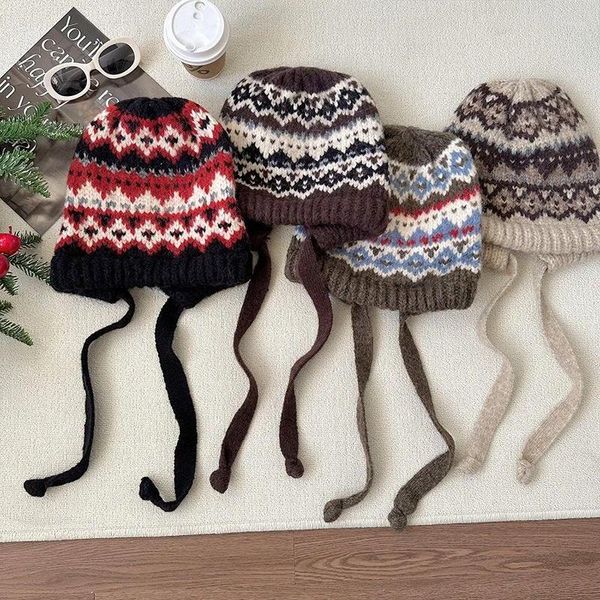 Berets Japanische Retro Thermal Ohr Hut Mode Winter Ethnischen Stil Jacquard Handgehäkelte Gestrickte Pullover Beanie Hüte Für Frauen Motorhaube