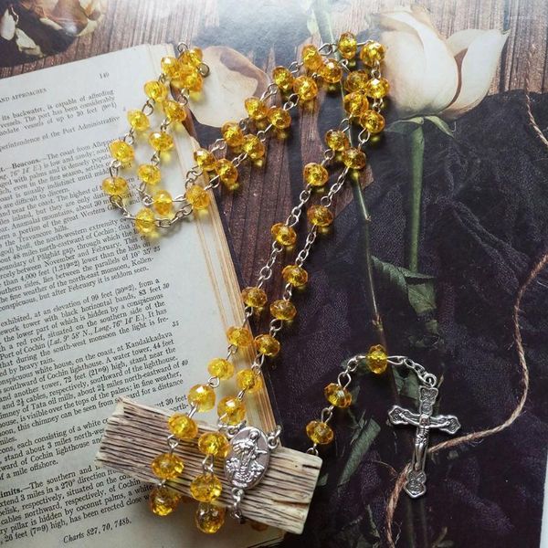 Colares Pingente CottvoReligioso Batismo Igreja Amarelo Beads Cadeia Crucifixo Cruz Nossa Senhora Medalha Rosário Colar Oração Chaplet Jóias