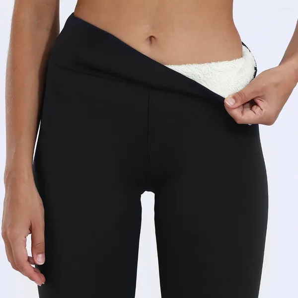 Pantaloni da donna 2023 velluto stretto caldo autunno e inverno agnello fondo in pile ispessito elastico per le donne jogging