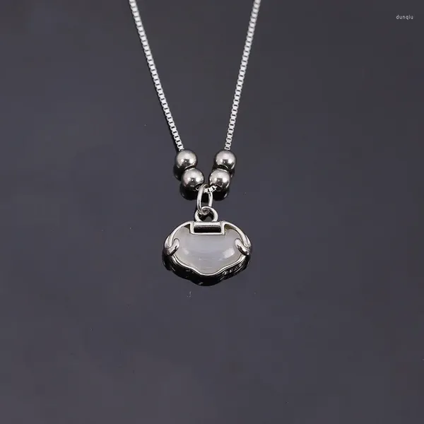 Anhänger Halsketten S925 Sterling Silber Halskette Weibliche Hetian Jade Changminglock Xiangyun Temperament Frieden Schloss Chalcedon Kleiner Segen