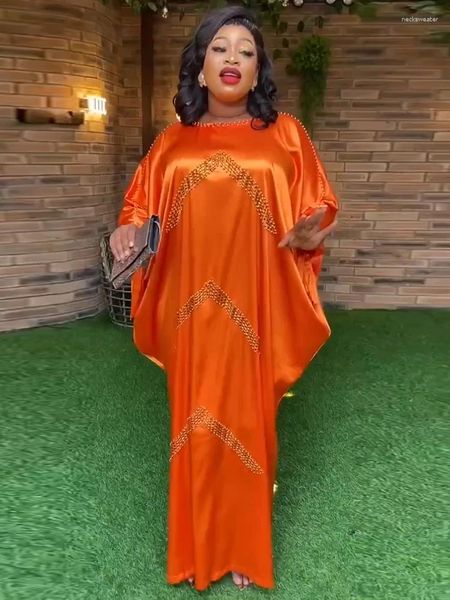 Sıradan Elbiseler 2024 Bahar Kadınlar İçin Gevşek Afrikalı Dashiki Boncuklar Kristal Maxi Robe Dubai Müslüman Abayas Düğün Partisi Bayanlar Giyim