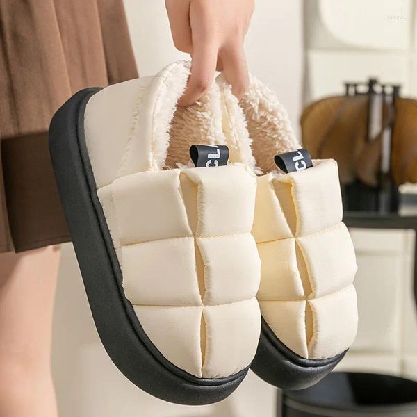 BOTAS 2023 WINTER WARAT SNEW PELS Design Mulheres curtas Luz que não deslizam homens confortáveis Home Shoppers High Top Bread Sapatos