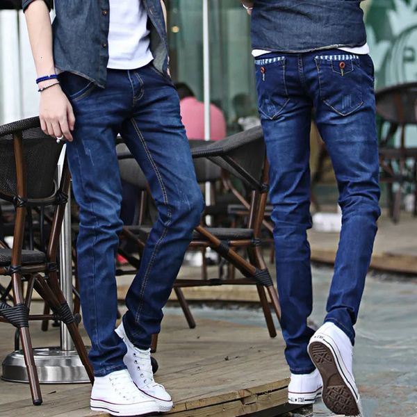 Jeans da uomo coreano slim skinny primavera autunno bello casual pantaloni lunghi sottili studenti giovani adolescenti pantaloni a matita 231218