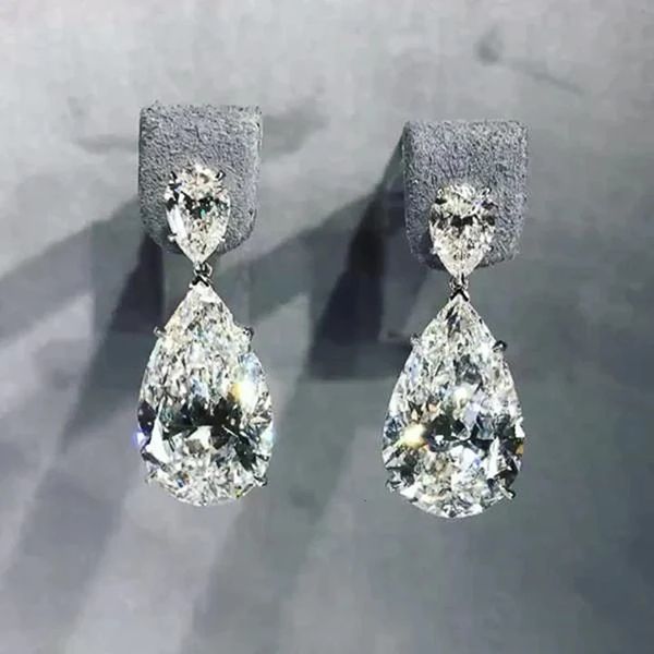 Dangle Chandelier Huitan Brincos Simples e Elegantes para Mulheres Cristal Teardrop Cubic Zirconia Luxo Noiva Casamento Na Moda Jóias 231219