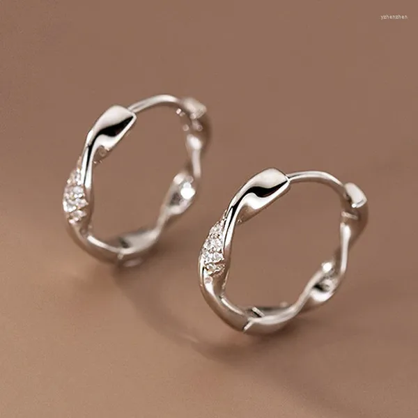 Çember Küpe 1.4cm/1.6cm 925 STERLING Gümüş Basit Kakma Zirkon Bükülmüş Zarif Kadın Geometrik