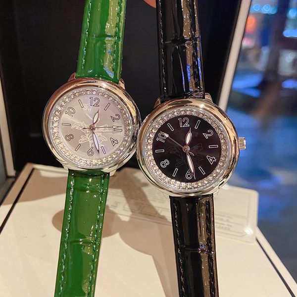 Mode Full Brand Handgelenk Uhren Frauen Mädchen Diamant Blume Leder -Gurt Quarz Luxus mit Logo CC Uhr Cha 87