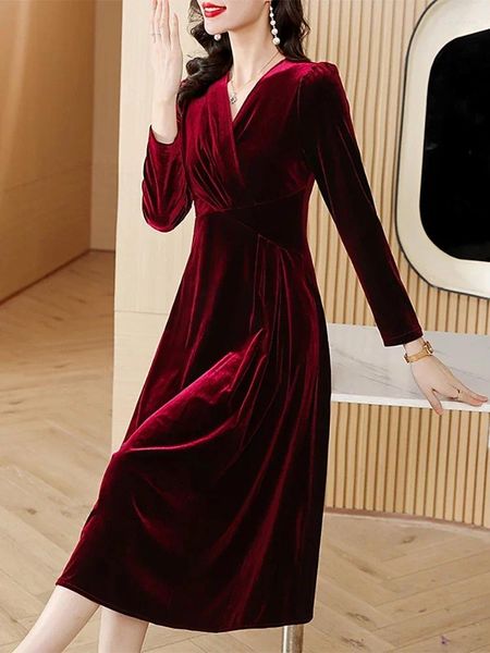 Lässige Kleider 2023 Red Velvet V-Ausschnitt Lose Long Kleid Herbst Winter Korean Vintage Hepburn Prom Frauen elegante Luxus Vestidos