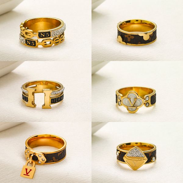Bandringe Fade Luxurys Designer Ring Womens Gold Ringe Mode Edelstahl Gravavavured Letter Muster 18K Gold plattiert Größe 6-8 Großhandelesalesales