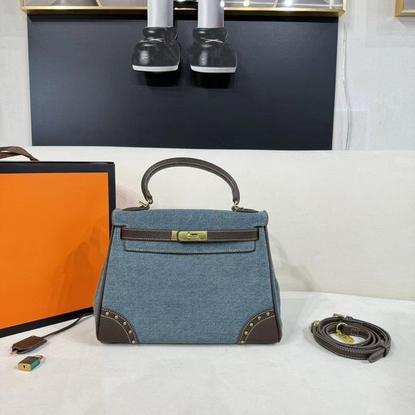 2024 Золотисто-коричневая золотая пряжка, сумка на плечо, сумка для покупок, универсальный стиль, люксовый бренд, сумка большой емкости, мини-дизайнерская сумка, женская сумка, красивая дорожная сумка