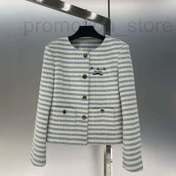 Giacche da donna Designer Giacca lavorata a maglia di lusso Cardigan ricamato Designer Camicia di lana a righe design casual Cappotto con bottoni Abito caldo JBK4