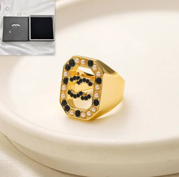 Markenkanal Designer Ring Luxus Frauen Perlenkristall -Charm Ring Edelstahl Liebe Schmuck Verpackung Boutique Geschenkring Romantischer Frauenschmuck