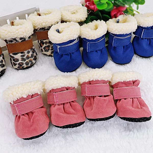 Abbigliamento per cani 4 pezzi Scarpe invernali per animali domestici Stivali antiscivolo per cuccioli di gatto delle nevi Addensare calzini caldi per cani di piccola taglia media Gatti Chihuahua Yorkshire