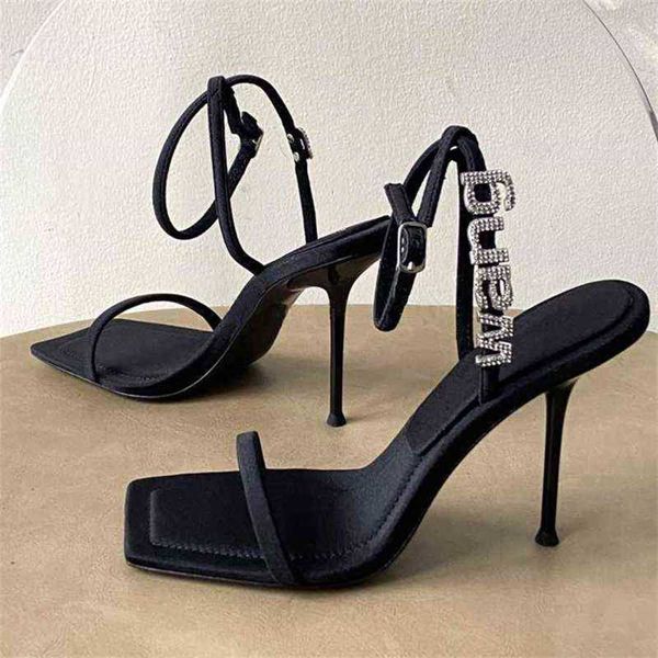 Lady Sandals Avrupa Amerikan terliği yüksek topuklu ayakkabılar bayanlar elmas süslemeli süper yüksek topuk 0126