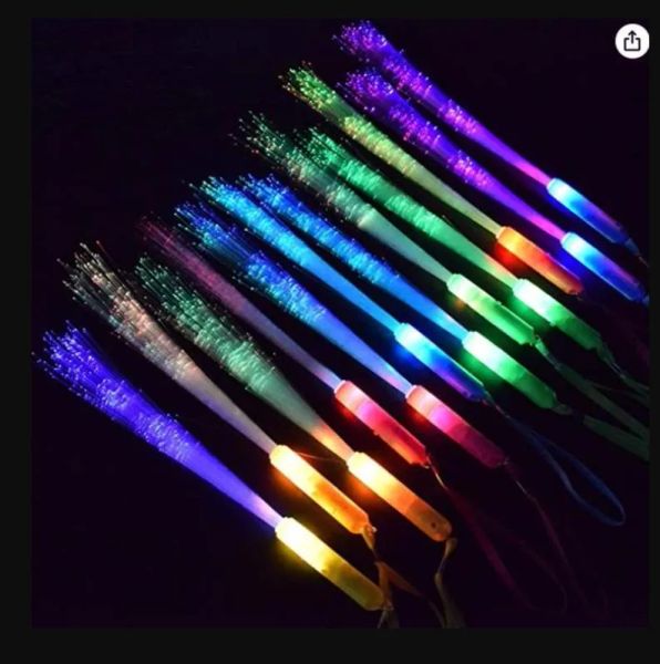 100 pezzi Rave Toy LED Light Up Bacchette in fibra ottica Bastoncini luminosi Concerti lampeggianti Rave Party Bomboniere Goodie Filler Batteria Include ZZ