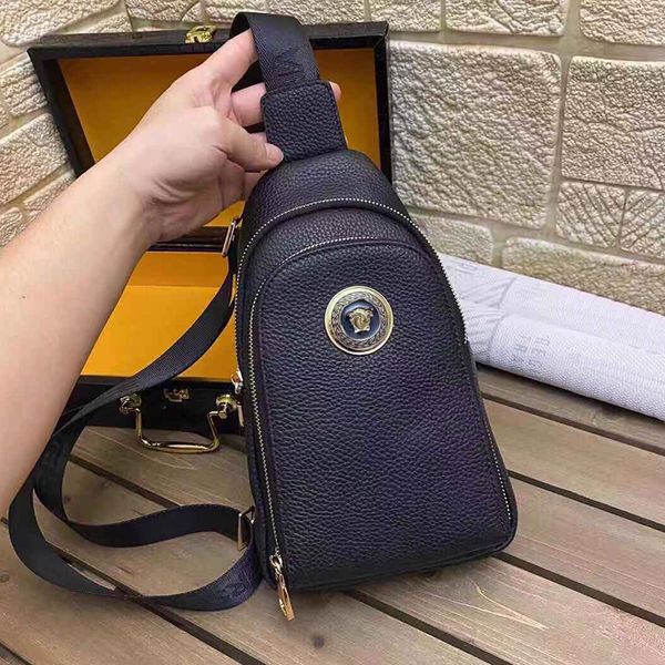 V Tasarımcı Bel Çanta Erkek Kadın Lüksler Göğüs Çantaları Erkek Crossbody Bags Aşağı Omuz Çantaları Açık Mekan Spor Fanny Pack Bumbag CXD2312202-15