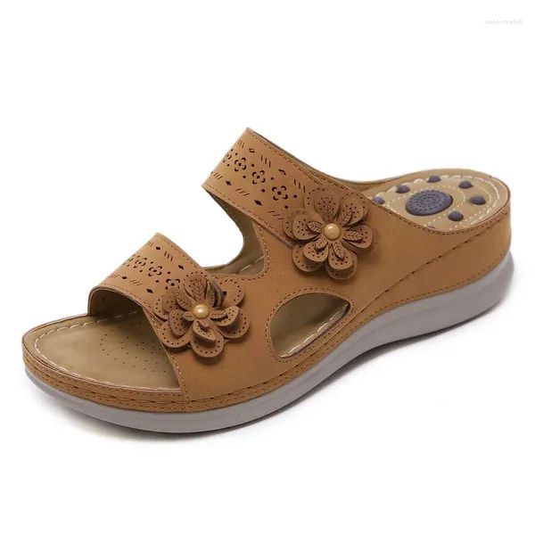 Pantofole estate scarpe da massaggio di alta qualità di donne 2023 fiore di moda piattaforma a cuneo retrò sandali casual spiaggia all'aperto