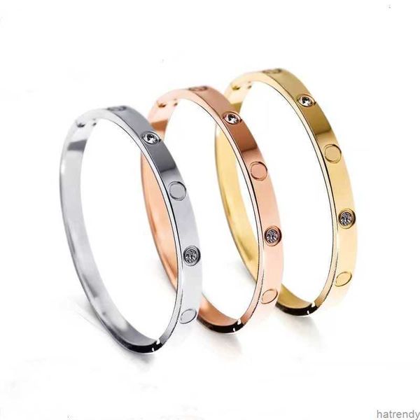 Love Bangl Bracciale rigido Braccialetti a vite di design Gioielli di lusso Bracciale da donna Classico Ca Lega di acciaio al titanio Placcato oro Colori artigianali Oro / argento / rosa