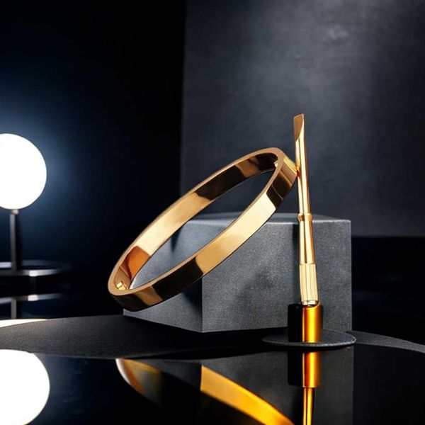 Love Bangl Bangle Gold Bangle Casal Mulher Um Conjunto de Embalagem Pulseira de Aço Inoxidável Moda Jóias Presente de Dia dos Namorados para Namorada Acessórios Atacado