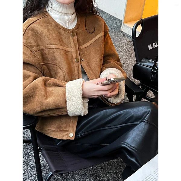 Женские куртки 2023, зимняя замшевая куртка с подкладкой из овчины, коричневое женское толстое пальто
