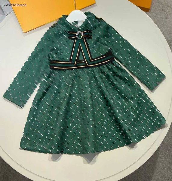 Nuovo vestito da ragazza Logo con stampa bavero abiti da bambino Taglia 110-160 Papillon con pietre preziose verdi gonna firmata per bambini abito da bambino Dec10