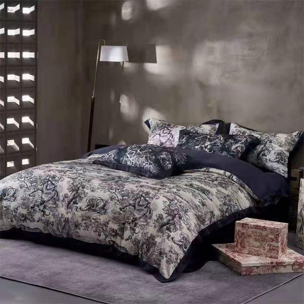 Copriletto Boy Cool 5 pezzi Stampa ad olio Leopardo Bianco Queen King Size Set di biancheria da letto di lusso King Designer Winter Worm Set di biancheria da letto Tessuto in stile europeo