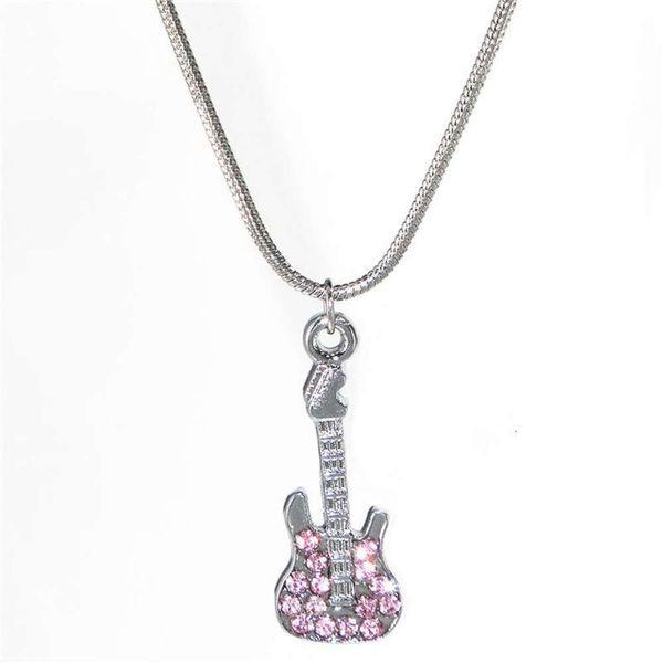 Chitarrista in fascia estiva limitata, catena con clavicola con diamanti acquatici, personalità dolce e cool, collana per chitarra per ragazza piccante di nicchia