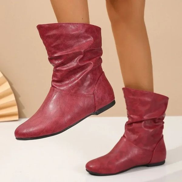 Botas sapatos femininos à venda deslizamento em meados de bezerro botas femininas concisas botas diárias mulheres plissadas dedo do pé redondo plana com sapatos femininos 231219