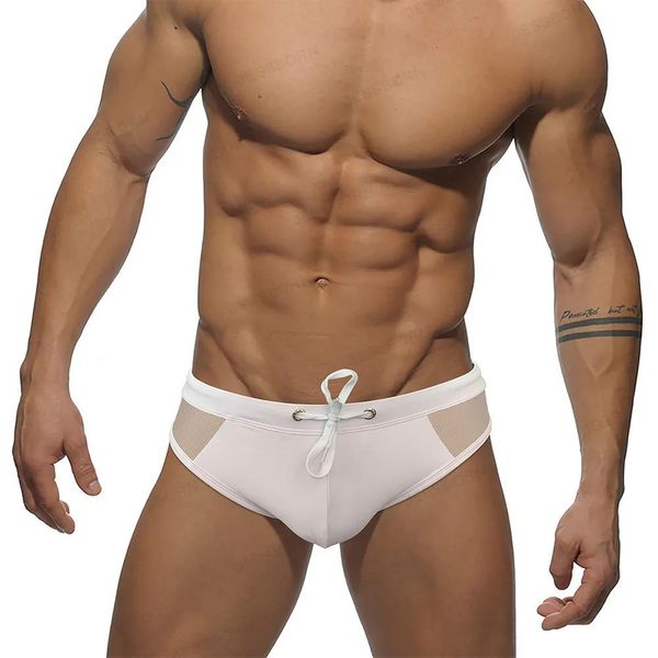 Badebekleidung Y63 2022 Neue weiße sexy taille enge Männer Badebekleidung Surf Schwimmmänner Strand Shorts Bikinis Pool Schwimmkoffer Slips Badeanzüge